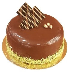 Misafir Ağırlama Keyfi: 2-3 Kişilik Sade Çikolatalı Pasta